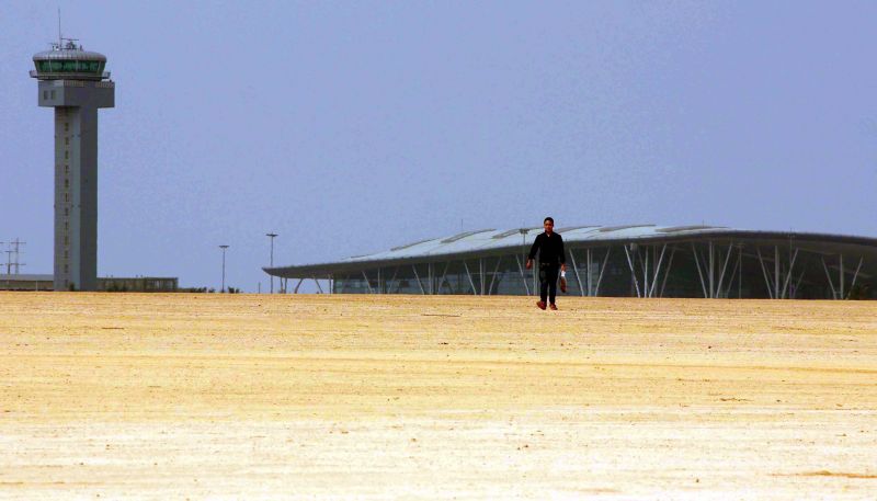 The new runway being laid at Devanahalli for Kempagowda International Airport, near Mayenahalli Village which dust from the construction work is causing problems for residents. (photo: R. Samuel)