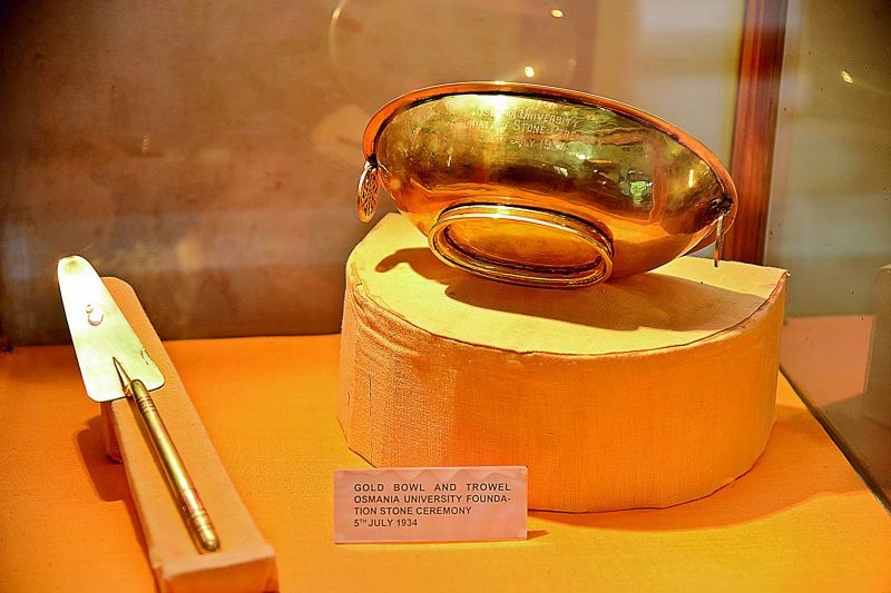 Gold bowl and trowel used during OU's foundation ceremony.