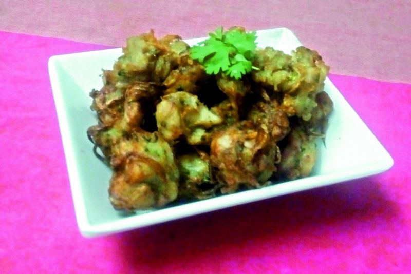 Chicken  onion pakoda