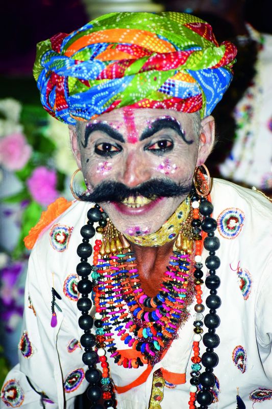 A Kachhi Ghodi performer