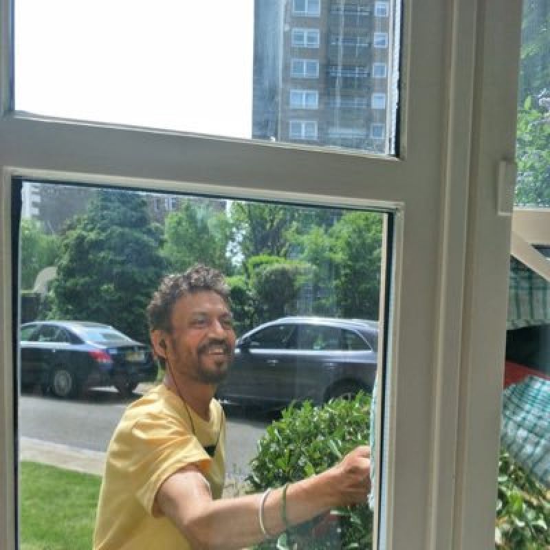 Irrfan Khan's look post his treatment.