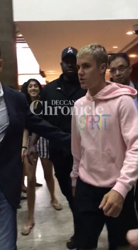 Justin Bieber lands in Mumbai, to enthrall fans in maiden India concert today