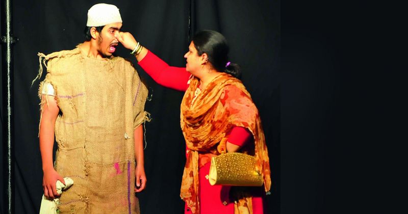 The play is adapted into Hyderabadi Lingo which gave it that extra zing