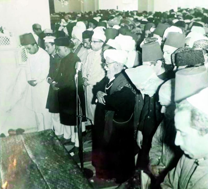Family members offer funeral prayers for the VII Nizam Mir Osman Ali Khan at Macca Masjid on February 24, 1967,.