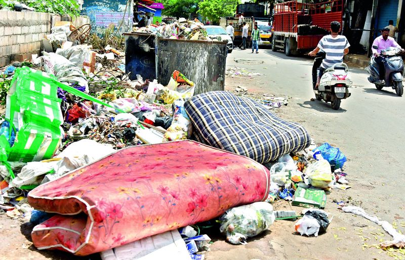 Despite being adopted by the Chief Minister, garbage  remians piled up at Parsigutta. (Photo: DC)