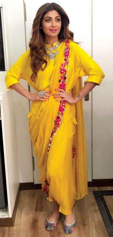 Shilpa Shetty's  yellow  pant-saree gives us fashion goals.