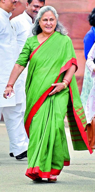 Actress-politician Jaya Bachchan was recently insulted by politician Naresh Agarwal. The seven-time MLA from Hardoi constituency used disparaging terms for the veteran actress, calling her  filmon mein nachne waali.  His statement, however, was condemned by BJP leaders Sushma Swaraj and Smriti Irani.
