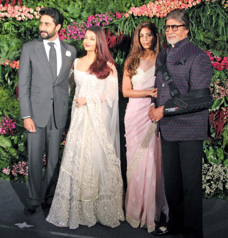 The Bachchans grace the event with their presence.