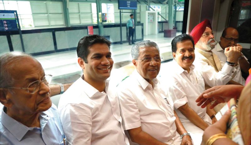 Chief Minister Pinarayi Vijayan along with Hardeep Singh Puri Union Minister of State with Independent Charge in the Ministry of Housing and Urban Affairs, DMRC principal adviser E. Sreedharan, Opposition leader Ramesh Chennithala and Hibi Eden, MLA, travelling in Kochi metro on Tuesday. 	(Photo: ARUN CHANDRABOSE)