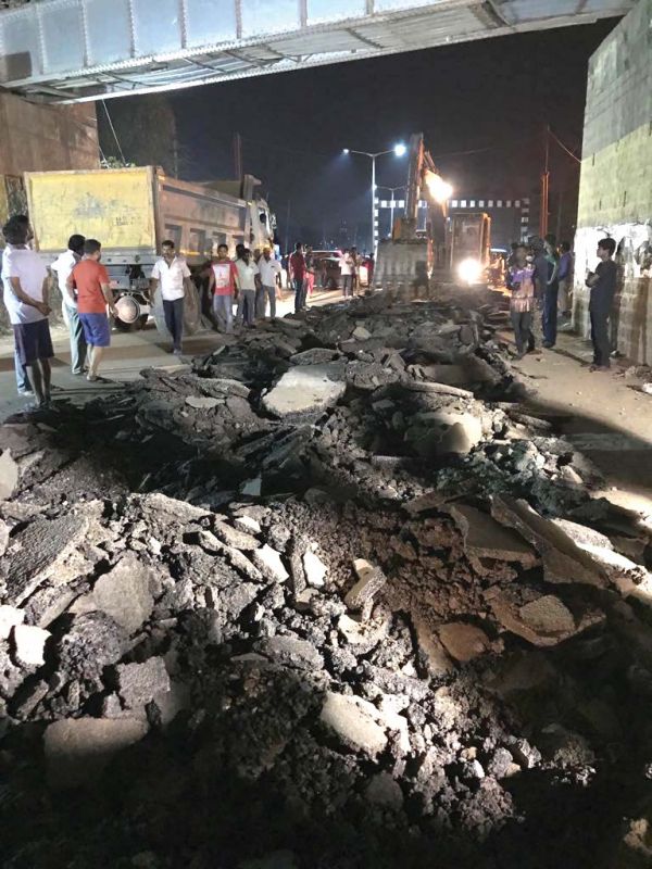 the dug up road under the bridge (Photo: DC)