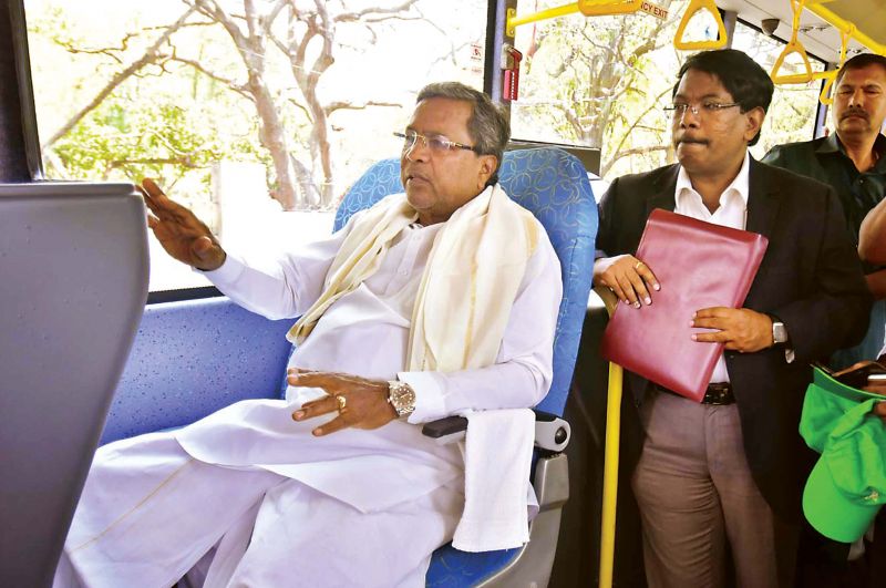 CM Siddaramaiah inspects the newly completed TenderSure project roads in Bengaluru on Tuesday. (Photo: DC)