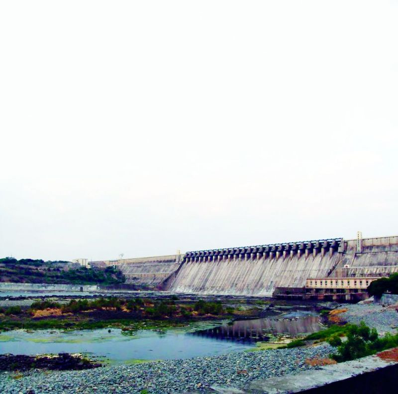 Nagarjuna sagar does not have its own catchment area, it depends on Srisailam.