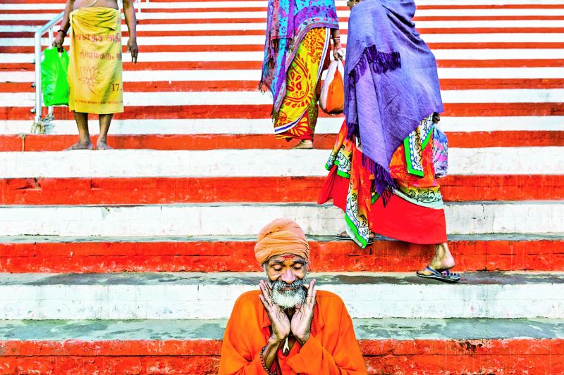 Smile and steps, Varanasi 2016