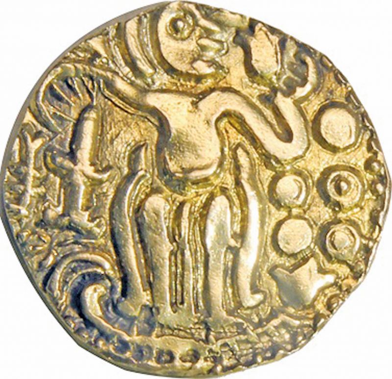 Golden Kahavanu  coin  during the reign of Raja Raja I Chola.