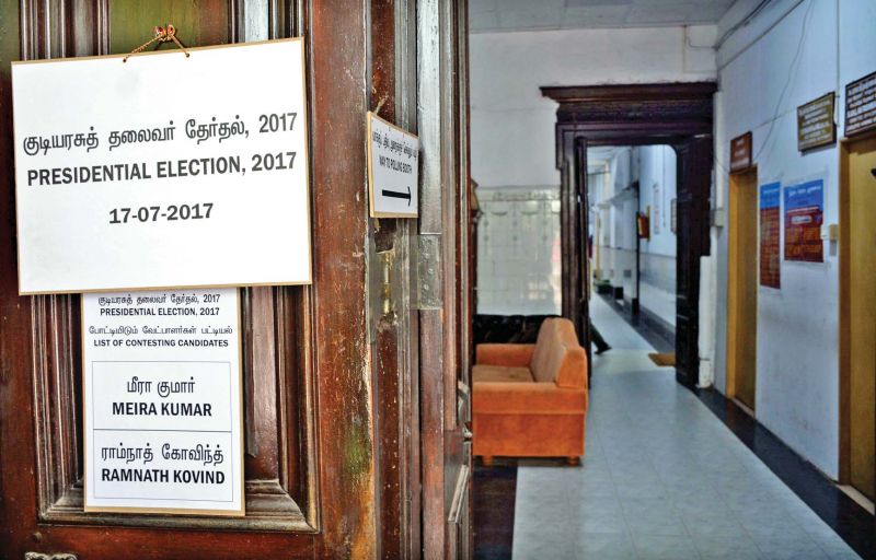 Polling station at the State Secretariat complex.