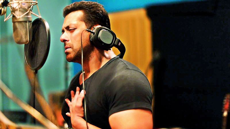 Hero: Salman Khan sang the title track Main Hoon Hero Tera from the film Hero, which was said to be heavily edited to keep his voice in tune.