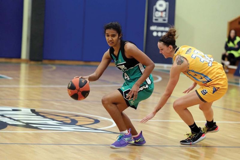 Jeena in action for Ringwood Hawks