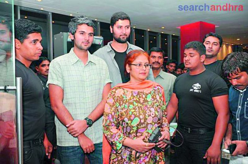 Jayasudha and her son accompanied by bouncers at a filmi event