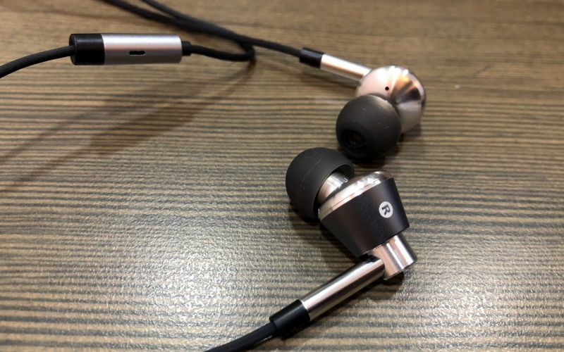 1More Triple Driver In-Ear headphones review
