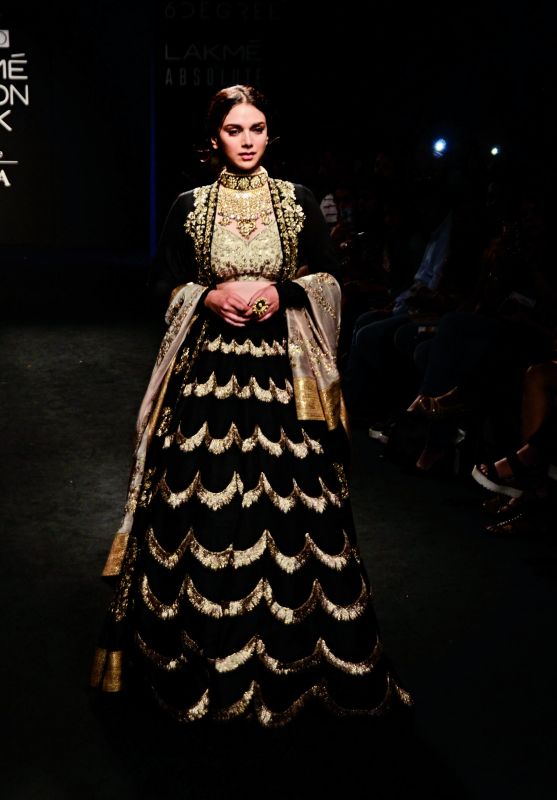 Aditi Rao, her showstopper, looked quite regal in her outfit