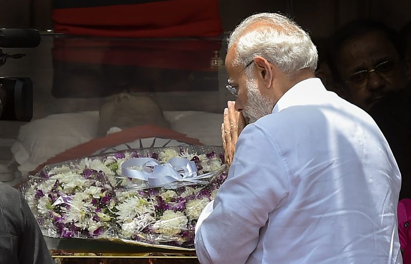 Prime Minister Narendra Modi pays his last respects to DMK chief M Karunanidhi at Rajaji Hall, in Chennai on Wednesday. (Photo: PTI)
