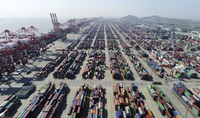 Photo released by Xinhua News Agency, shows a container dock of Yangshan Port in Shanghai, east China. U.S. President Donald Trump's latest tariff hikes on Chinese goods took effect Friday, May 10, 2019 and Beijing said it would retaliate, escalating tensions in fight over China's technology ambitions and other trade strains. (Photo:AP)