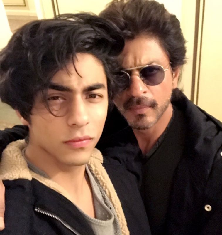 Post Dear Zindagi, Shah Rukh Khan and Aryan catch up for Thanksgiving