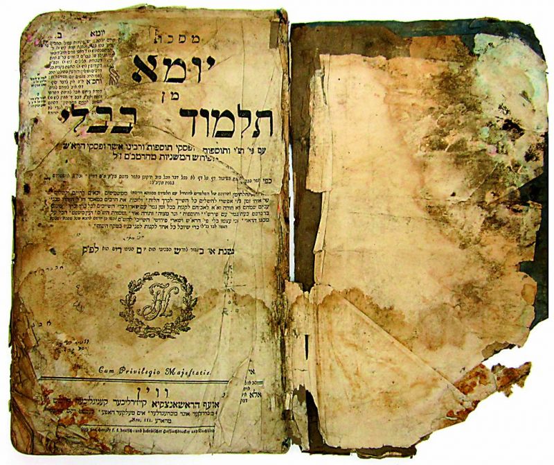 Iraqi Jewish Bible