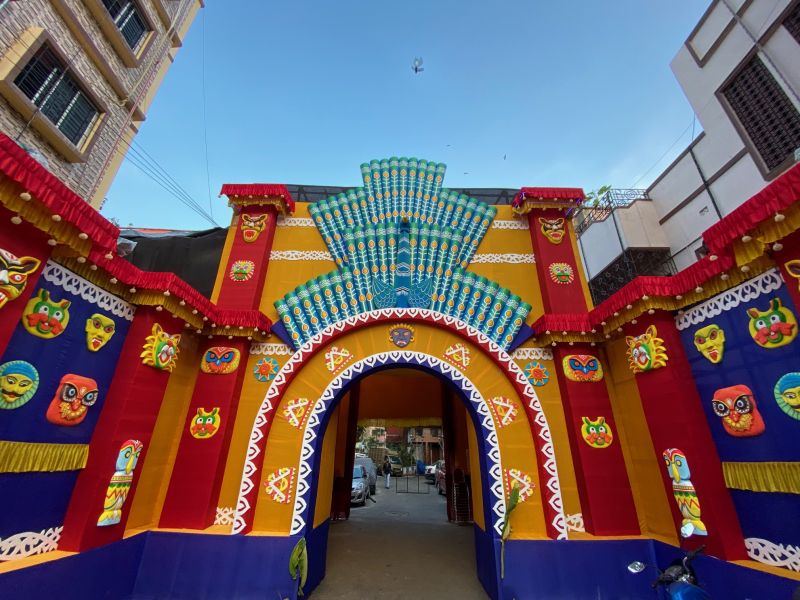 Entrance to Durga pandal, captured with the ultra-wide angle lens. (Photo: Siddhartha Joshi- @siddharthajoshi)