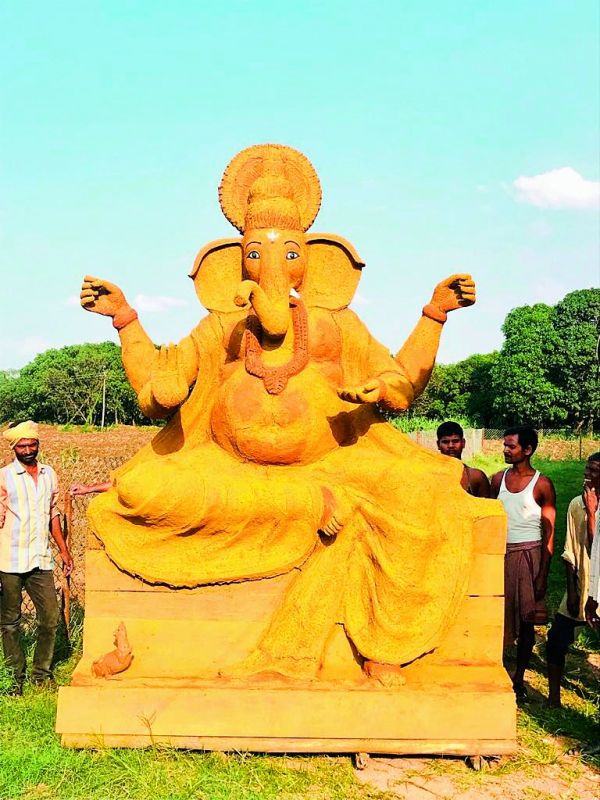 Klimom's 15-ft Gomaya Ganesha idol 