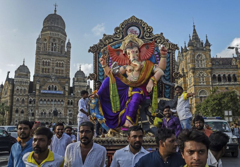 A Ganesh idol being taken to the marquee in Mumbai. (Photo: PTI)