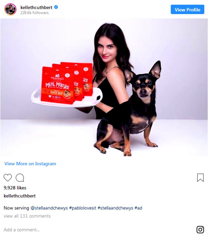 Cuthbert promoting a dog food brand in a similar fashion like her Golden Globes photobombing. (Photo: instagram/kellethcuthber)