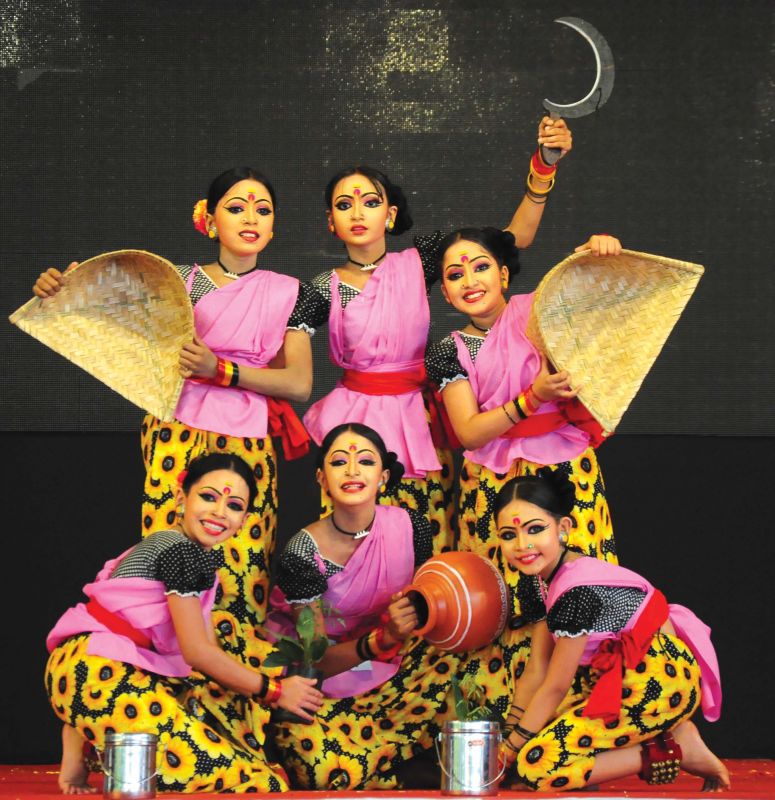 Group dance performance (Category 2) by Pleasant English Medium School, Omassery, Kozhikode