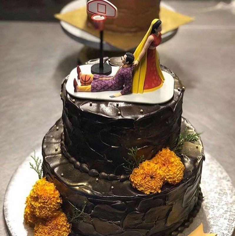 A picture from the wedding venue and cake. (Photo: Instagram)