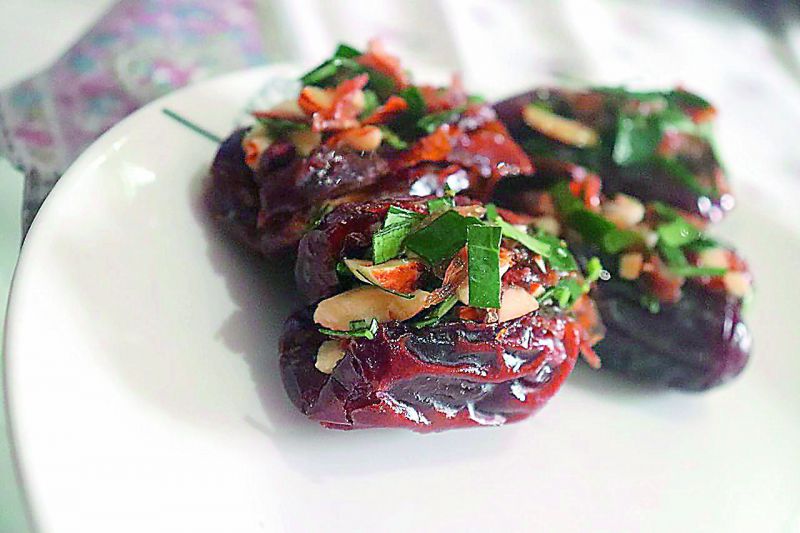 Date stuffed with paan is a healthy dessert