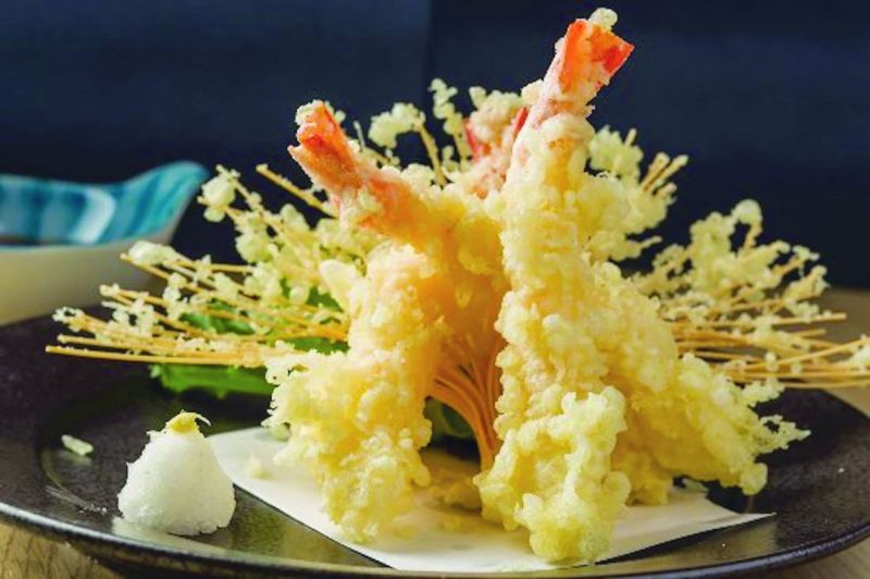 Chili garlic Prawn tempura with saffron garlic aioli