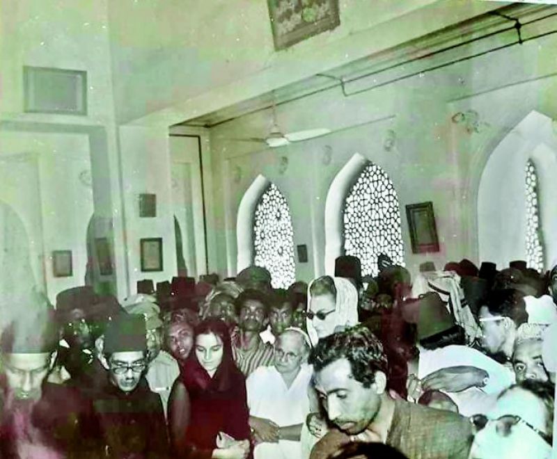 Prince Muffakham Jah (extreme left), Nizam's son in law Ali Pasha,  Prince Jah's wife Princess Esin (in black dress) and Princess Durru Shevar offering the Ziarat at Masjid-e-Judi, in King Kothi where the VII Nizam was buried.