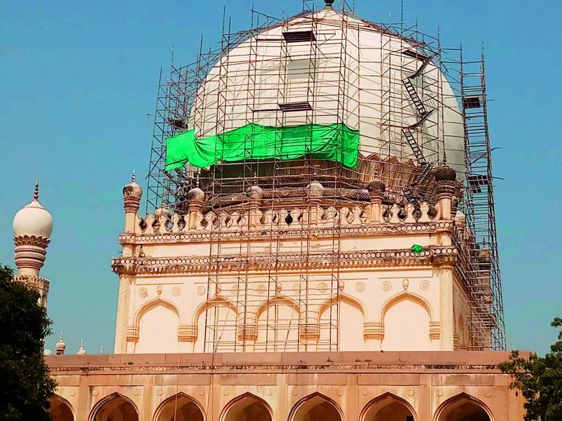Restoration of the Hayat Bakash tomb.