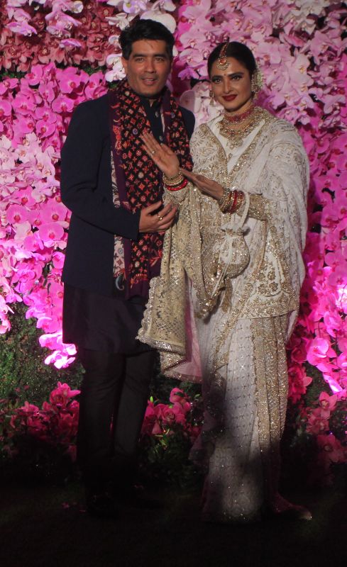 Rekha with fashion designer Manish Malhotra. (Photo Courtesy: Mrugesh Bandiwadekar)