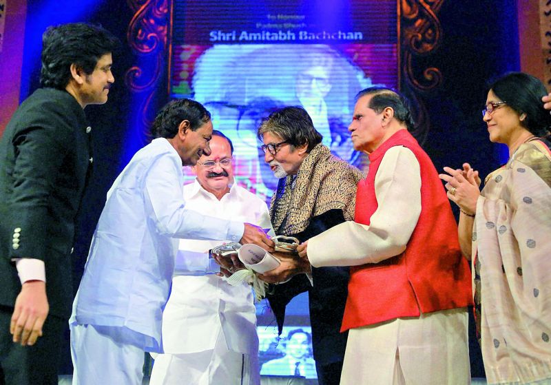 Amitabh Bachchan was the last recipient of the ANR award. In the photo, he is seen receiving the award from Telangana Chief Minister Chandrasekhar Rao in 2014.