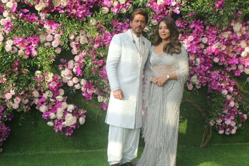 Shah Rukh Khan with wife Gauri Khan. (Photo Courtesy: Mrugesh Bandiwadekar)