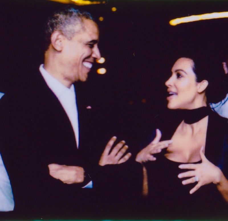 Kim Kardashian shares pictures with Obama as she pays her farewell tribute
