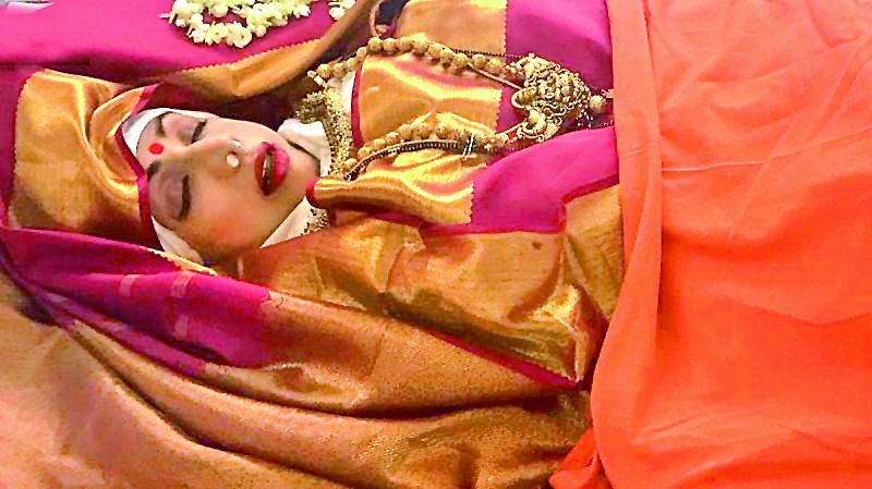 The mortal remains of Sridevi placed in the glass casket had gold jewellery and make-up along with the Kanjeevaram saree