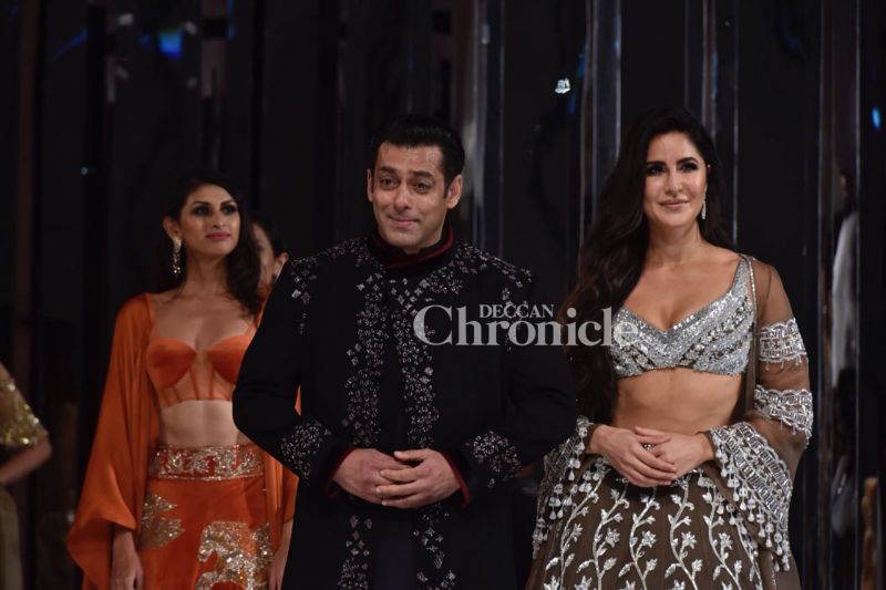 Salman, Katrina look beautiful as Manish's showstoppers, make us excited for Bharat