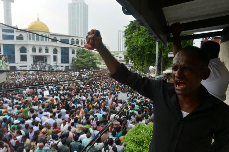 Thousands of supporters have gathered outside the prime minister's official residence in Colombo. (Photo: AFP)