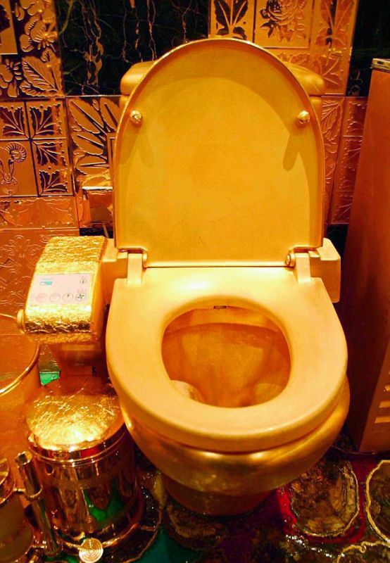 Kim and Kanye West Gold Plated Toilet