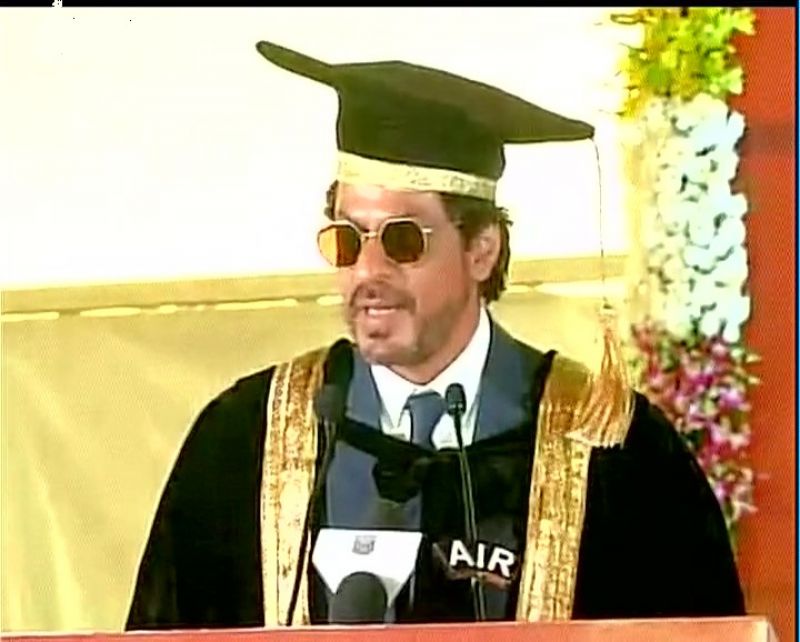 Shah Rukh conferred with honorary doctorate by Maulana Azad National Urdu University
