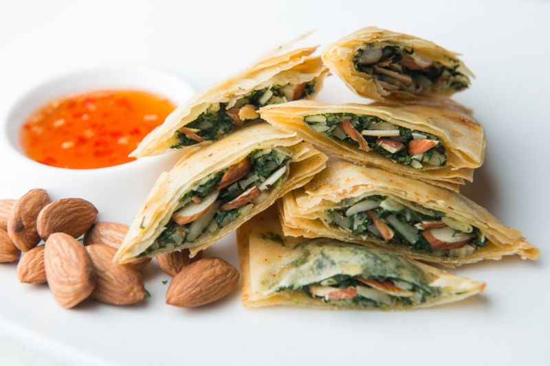 Baked Spinach and Almond Parcels 