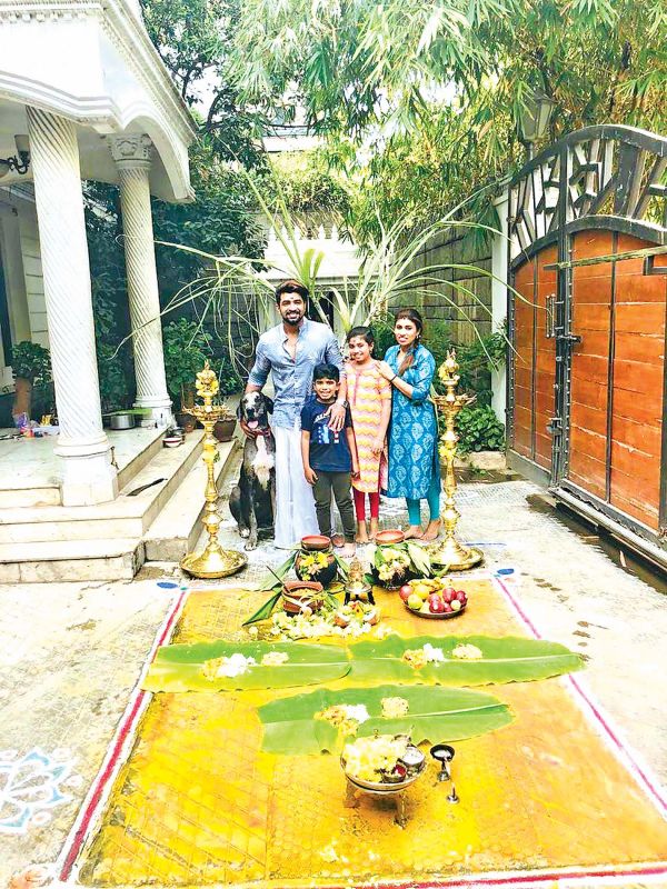 Arun Vijay with family