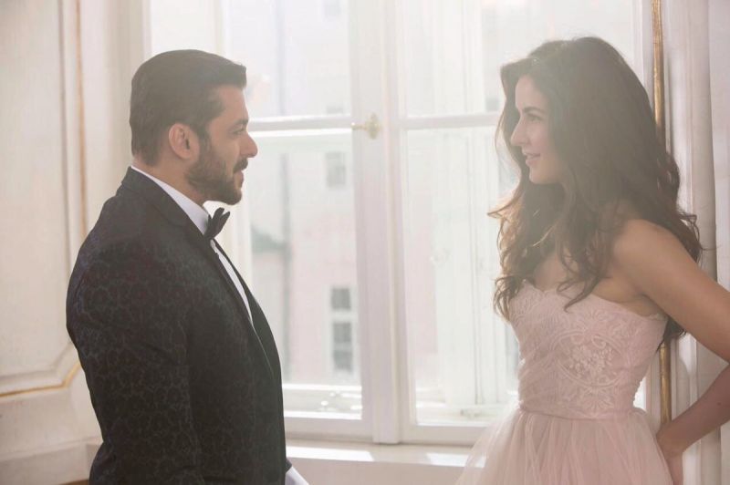 Salman and Katrina's chemistry is smokin' hot as they get back together for Tiger Zinda Hai